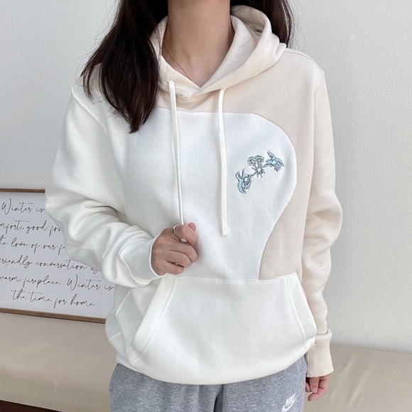 Nikeclub fleece oversized pullover hoodie - Picture 2 of 13